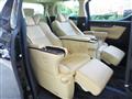 2023 Toyota Alphard Hybrid