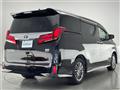 2023 Toyota Alphard Hybrid