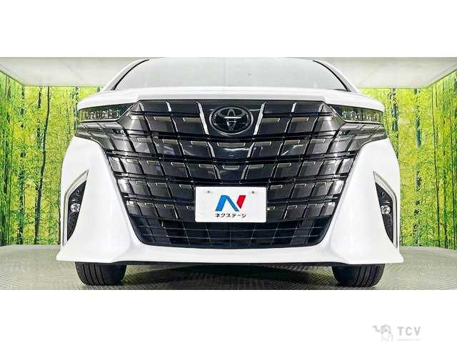 2023 Toyota Alphard Hybrid