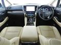 2023 Toyota Alphard Hybrid