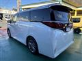 2025 Toyota Alphard Hybrid