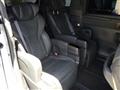 2025 Toyota Alphard Hybrid