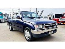 2000 Toyota Hilux