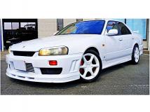 2000 Nissan Skyline