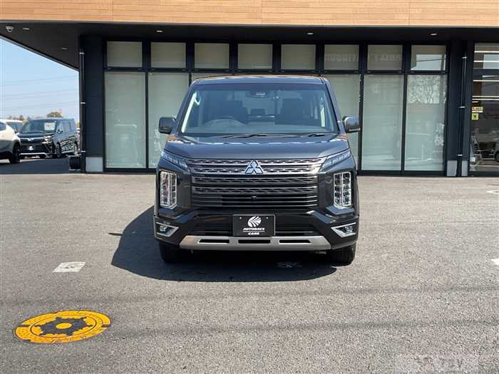 2022 Mitsubishi Delica D5
