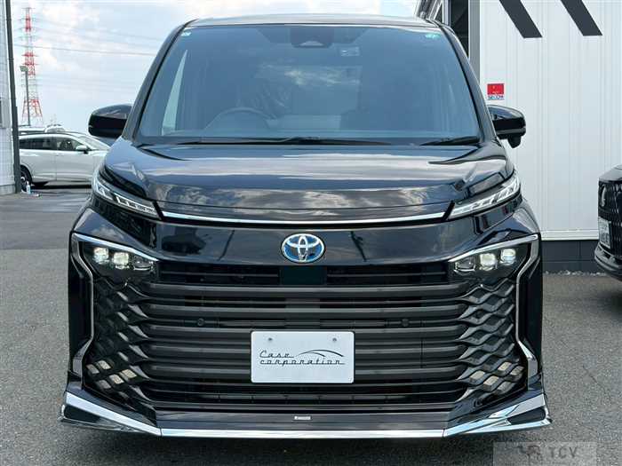 2023 Toyota Voxy