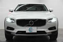 2022 Volvo Cross Country