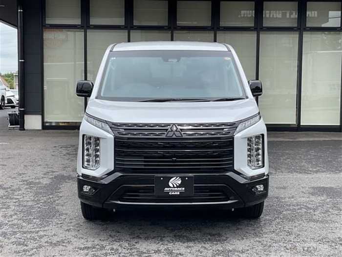 2024 Mitsubishi Delica D5