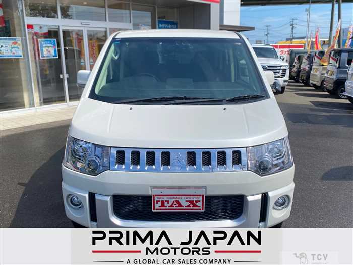 2016 Mitsubishi Delica D5