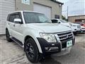 2014 Mitsubishi Pajero