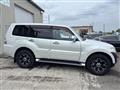 2014 Mitsubishi Pajero