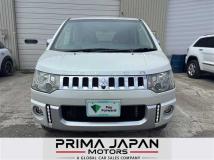 2011 Mitsubishi Delica D5