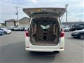 2012 Toyota Alphard Hybrid