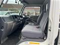 2016 Isuzu Elf