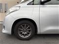 2013 Toyota Alphard