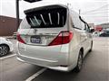 2013 Toyota Alphard