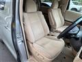 2013 Toyota Alphard