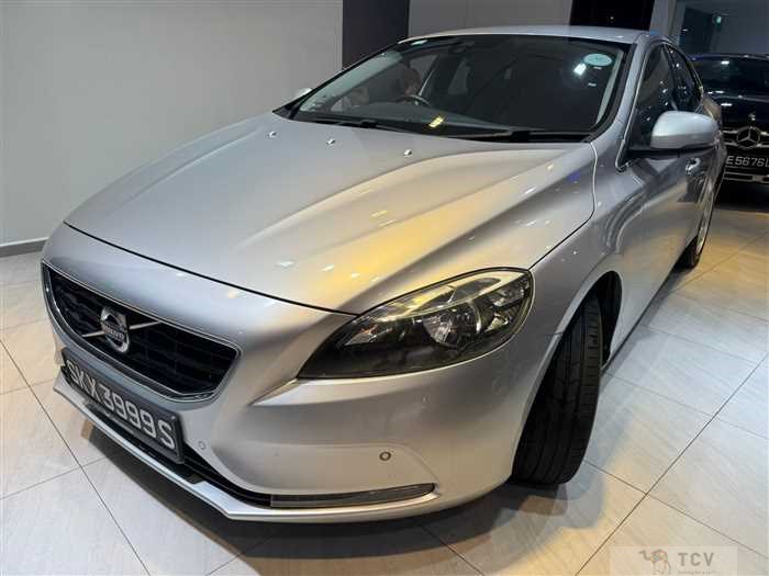 2015 Volvo V40
