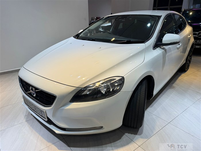 2016 Volvo V40