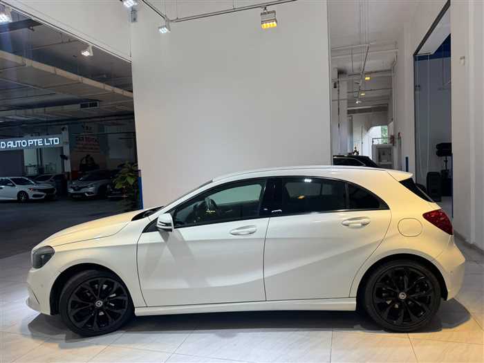 Mercedes-Benz A-Class 2017 photo 2