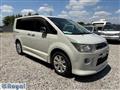 2010 Mitsubishi Delica D5