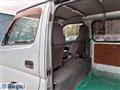 2004 Nissan Caravan Van