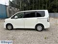 2009 Toyota Voxy
