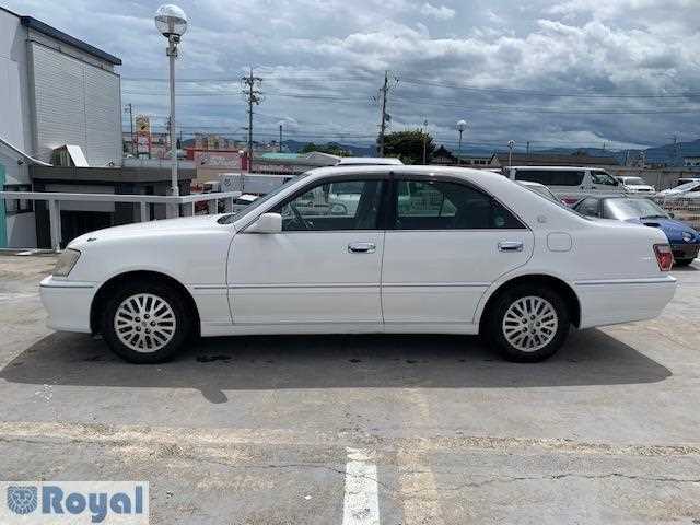 Toyota Crown 2001 photo 2