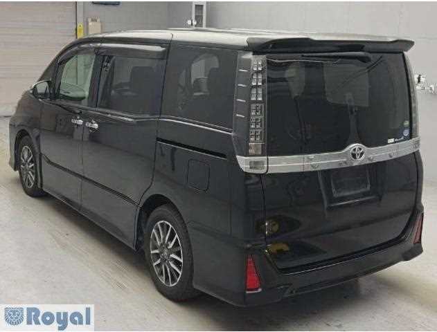Toyota Voxy 2016 photo 4