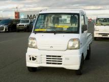 2000 Mitsubishi Minicab Truck