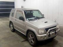 2000 Mitsubishi Pajero Mini
