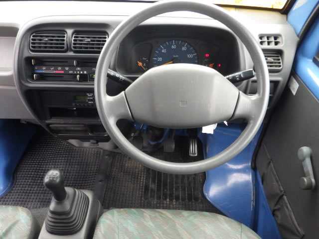Suzuki Carry Truck 2000 photo 5