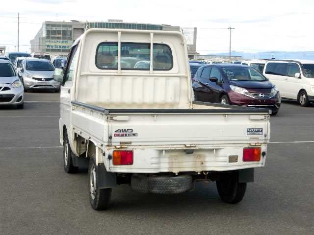 Daihatsu Hijet Truck 2000 photo 2