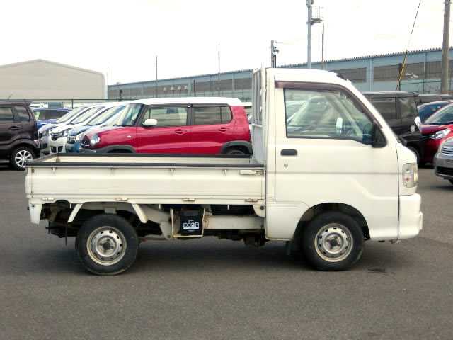 Daihatsu Hijet Truck 2000 photo 3
