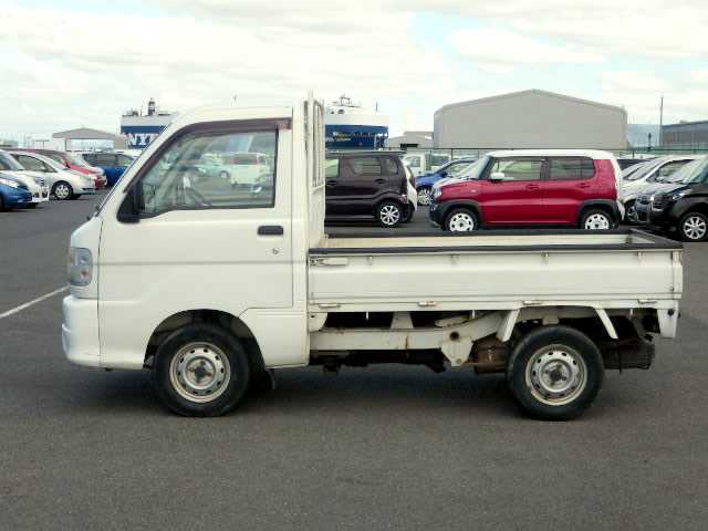Daihatsu Hijet Truck 2000 photo 4