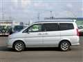2001 Nissan Serena