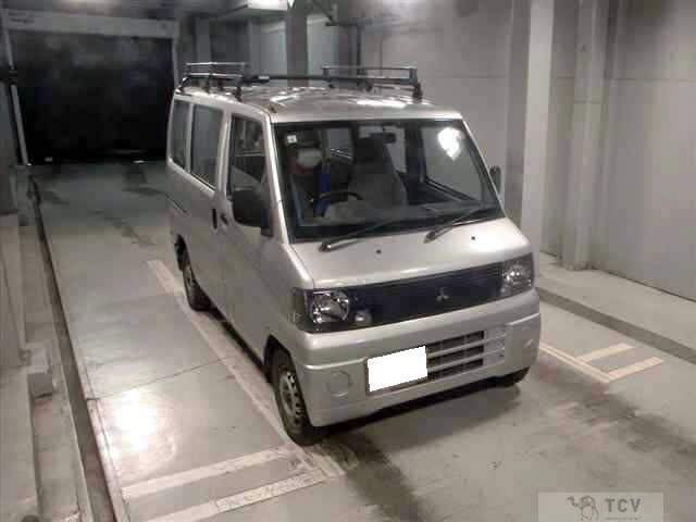 2001 Mitsubishi Minicab Van