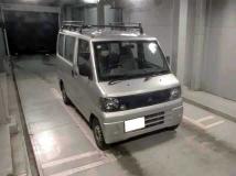 2001 Mitsubishi Minicab Van