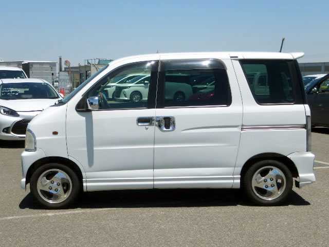 Daihatsu Atrai 2001 photo 4