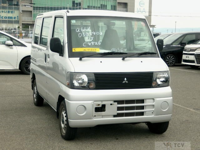2001 Mitsubishi Minicab Van