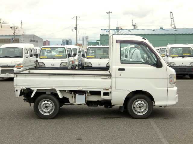 Daihatsu Hijet Truck 2001 photo 3