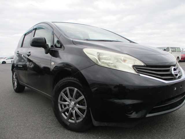 Nissan Note 2014 photo 2