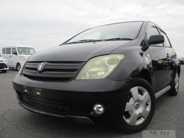 2005 Toyota IST