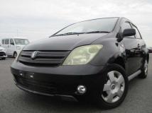 2005 Toyota IST