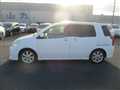2003 Toyota Raum