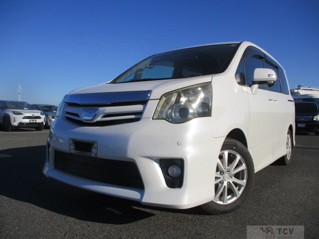 2010 Toyota Noah