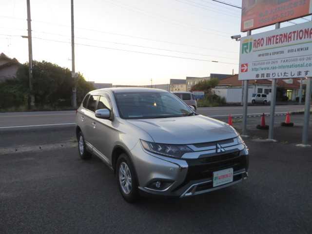 Mitsubishi Outlander 2019 photo 3