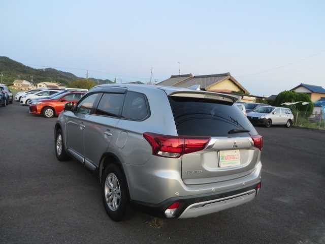 Mitsubishi Outlander 2019 photo 5