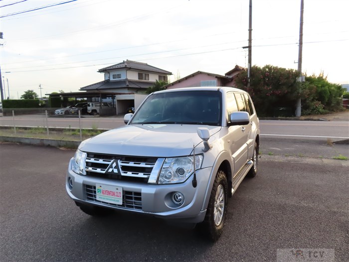 2012 Mitsubishi Pajero
