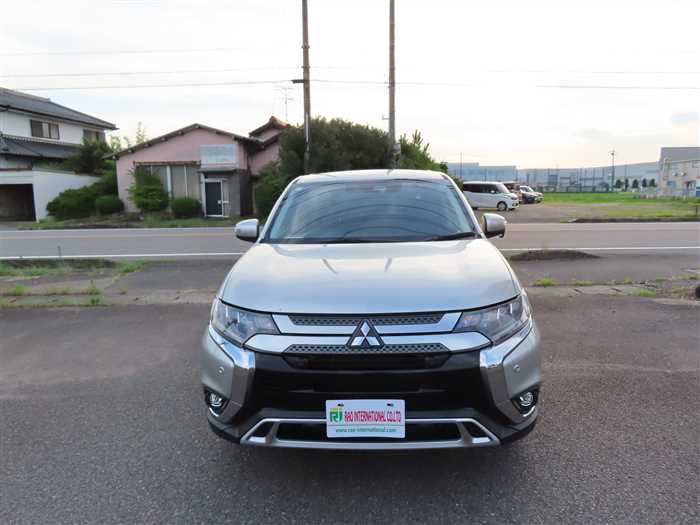 Mitsubishi Outlander 2020 photo 2